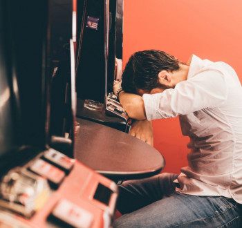 Игромания в Биеле-Поле